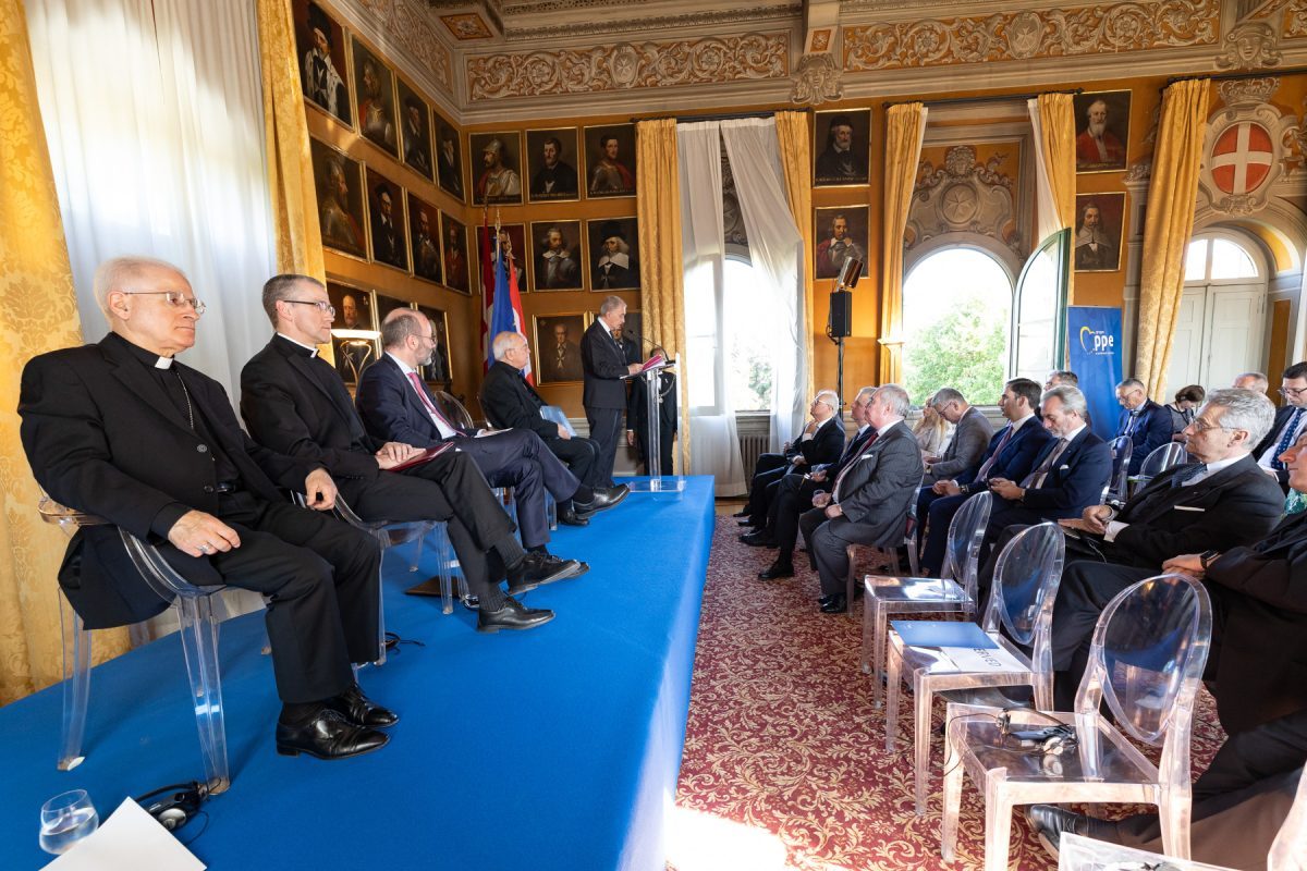 Christianity, Europe and its Mission in the World”: European People’s Party delegation meets at the Magistral Villa