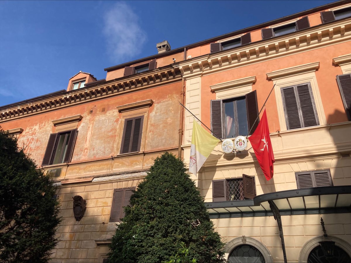 Ai Membri del Sovrano Militare Ordine di Malta, ai Dipendenti e ai Volontari